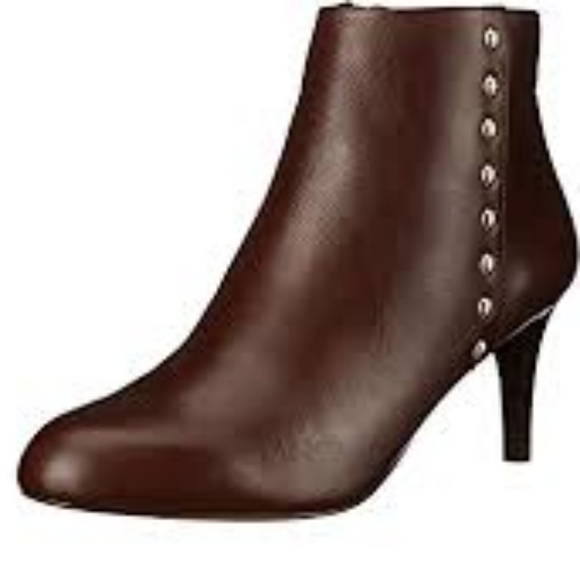 Coach Hickory Ankle Booties in Saddle size 9.5 Brown Heeled Boots Leather Stud - Picture 1 of 14